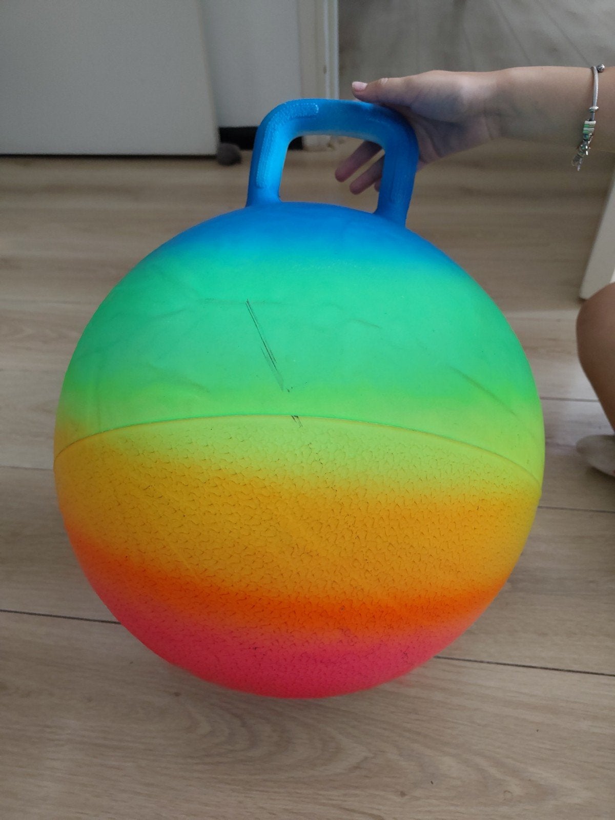 Regenboog skippybal, Ophalen, Gebruikt