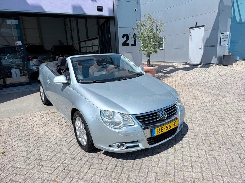 Volkswagen Eos 2.0 T-FSI AUTOMAAT! NETTE AUTO! INRUIL MOGELI, Auto's, Volkswagen, Stof, Gebruikt, 4 cilinders, 4 stoelen