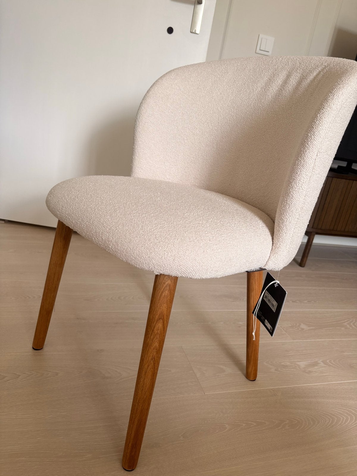 Set van 4 gloednieuwe WOOOD eetkamerstoelen - zandkleurig, Huis en Inrichting, Stoelen, Ophalen, Overige kleuren, Nieuw, Vier