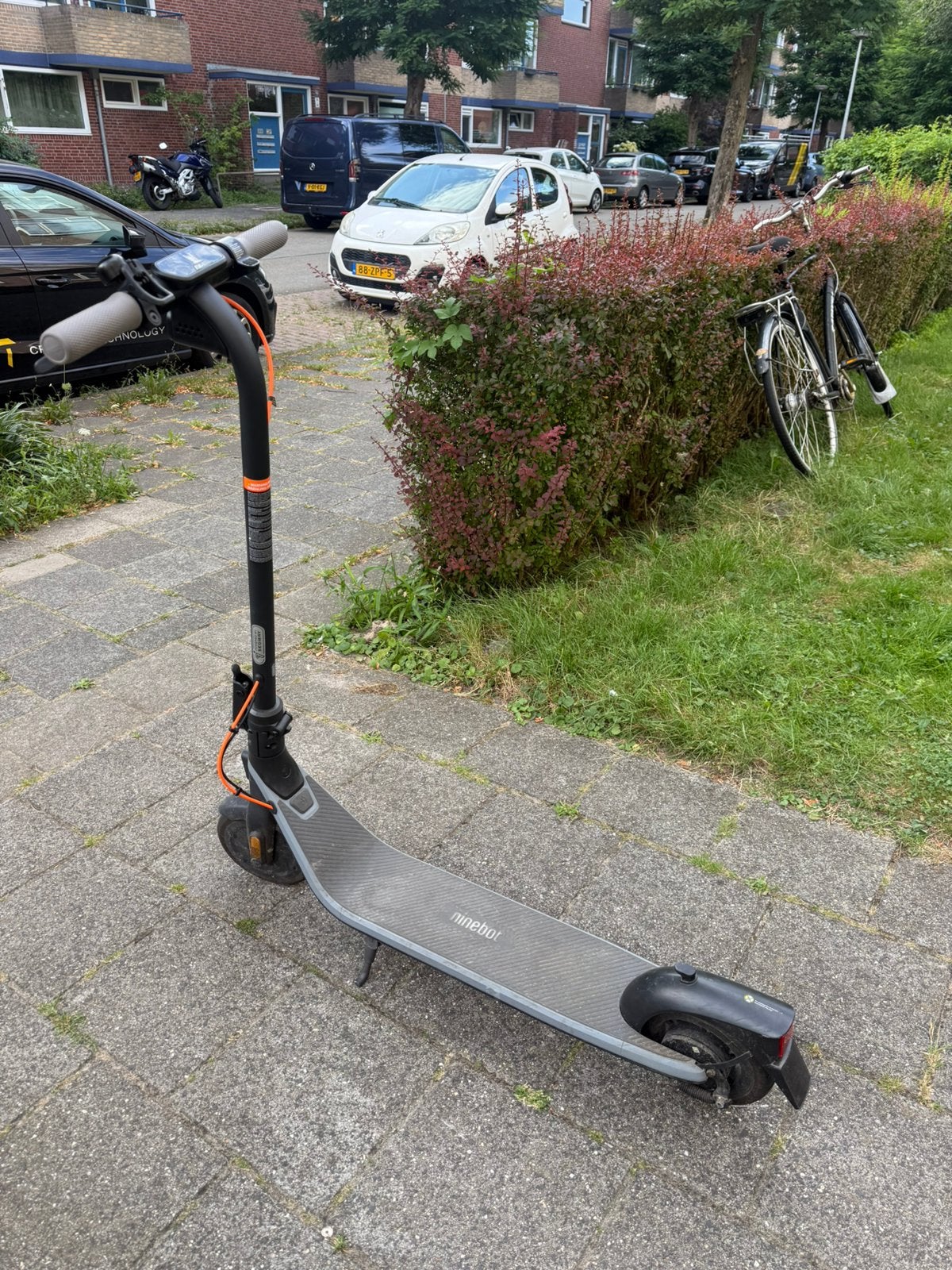 Segway Ninebot E2 Plus elektrische step –350 km– goede staat, Fietsen en Brommers, Steps, Ophalen, Zo goed als nieuw, Elektrische step (E-scooter)