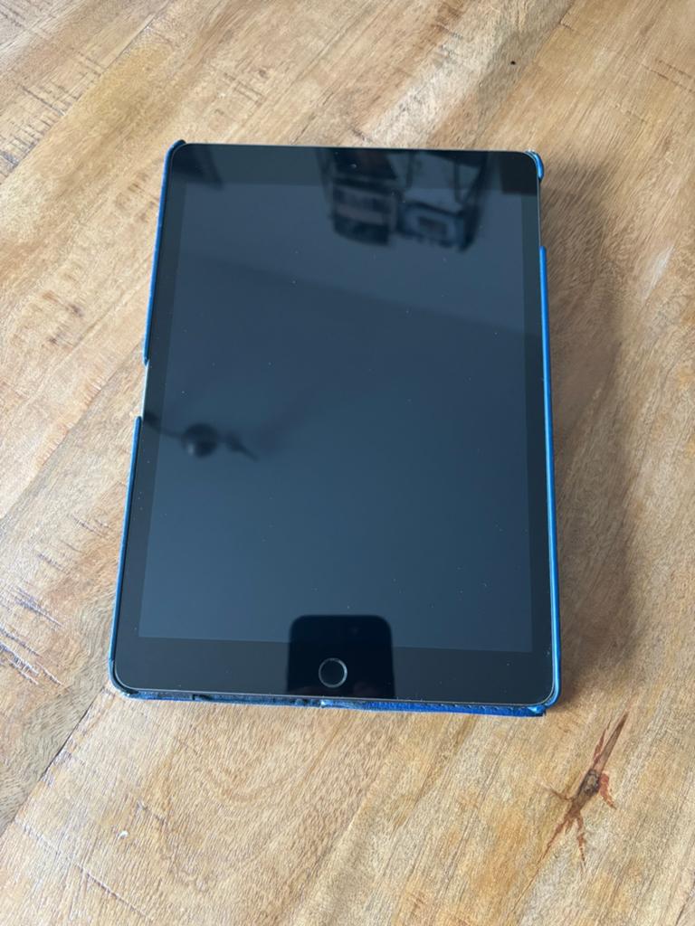 Apple iPad 7e Gen - 32GB, Computers en Software, Apple iPads, 10 inch, 32 GB, Apple iPad, Zwart