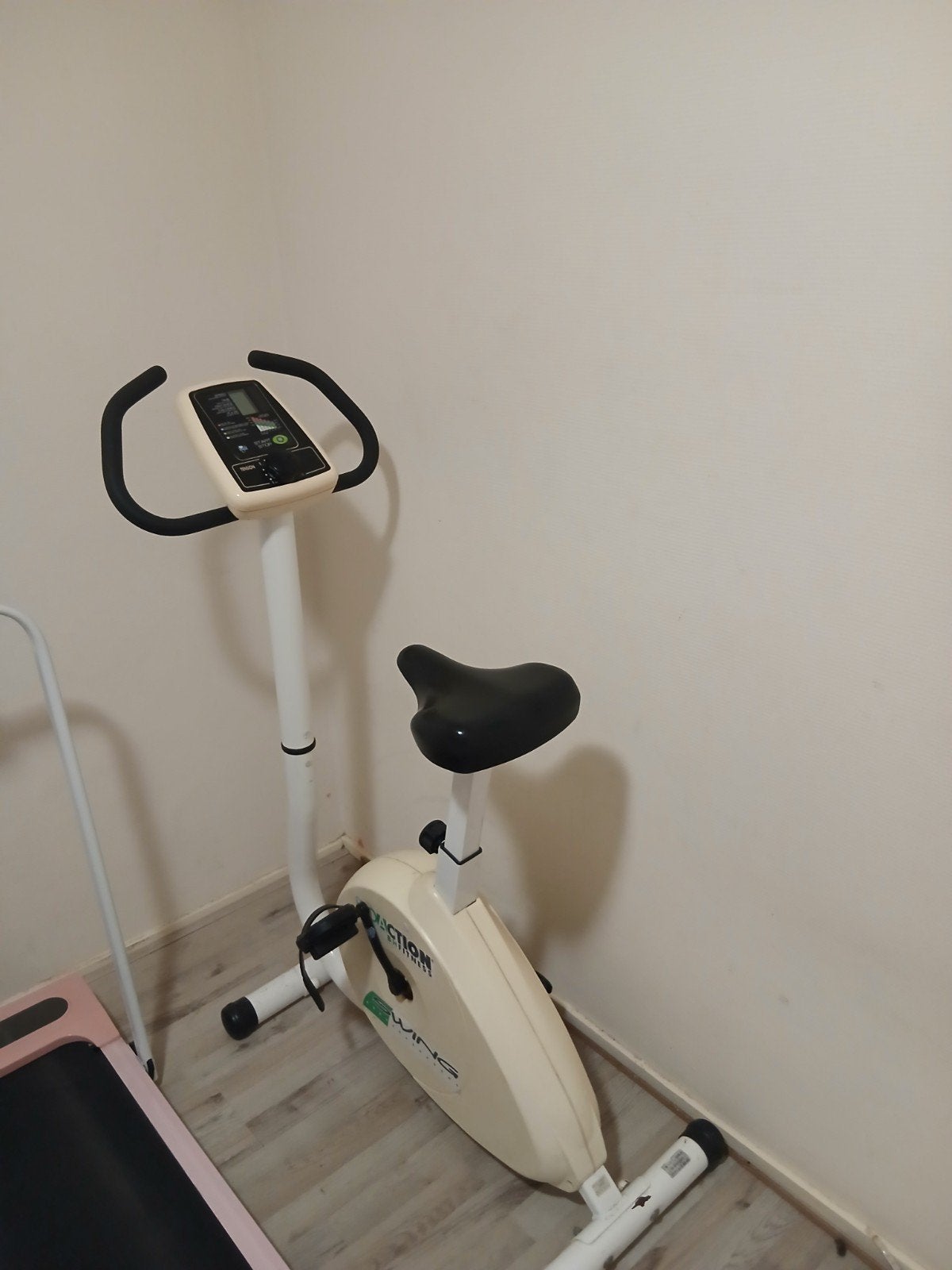 hometrainer  loopband  buikspierbank  roeitrainer  buikspier, Ophalen, Zo goed als nieuw, Loopband