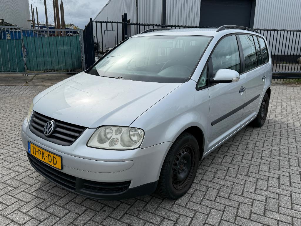 Volkswagen Touran 1.6 Athene | 2004 | Airco | Cruise | NAP, Auto's, Volkswagen, Stof, 1402 kg, 4 cilinders, Sound system