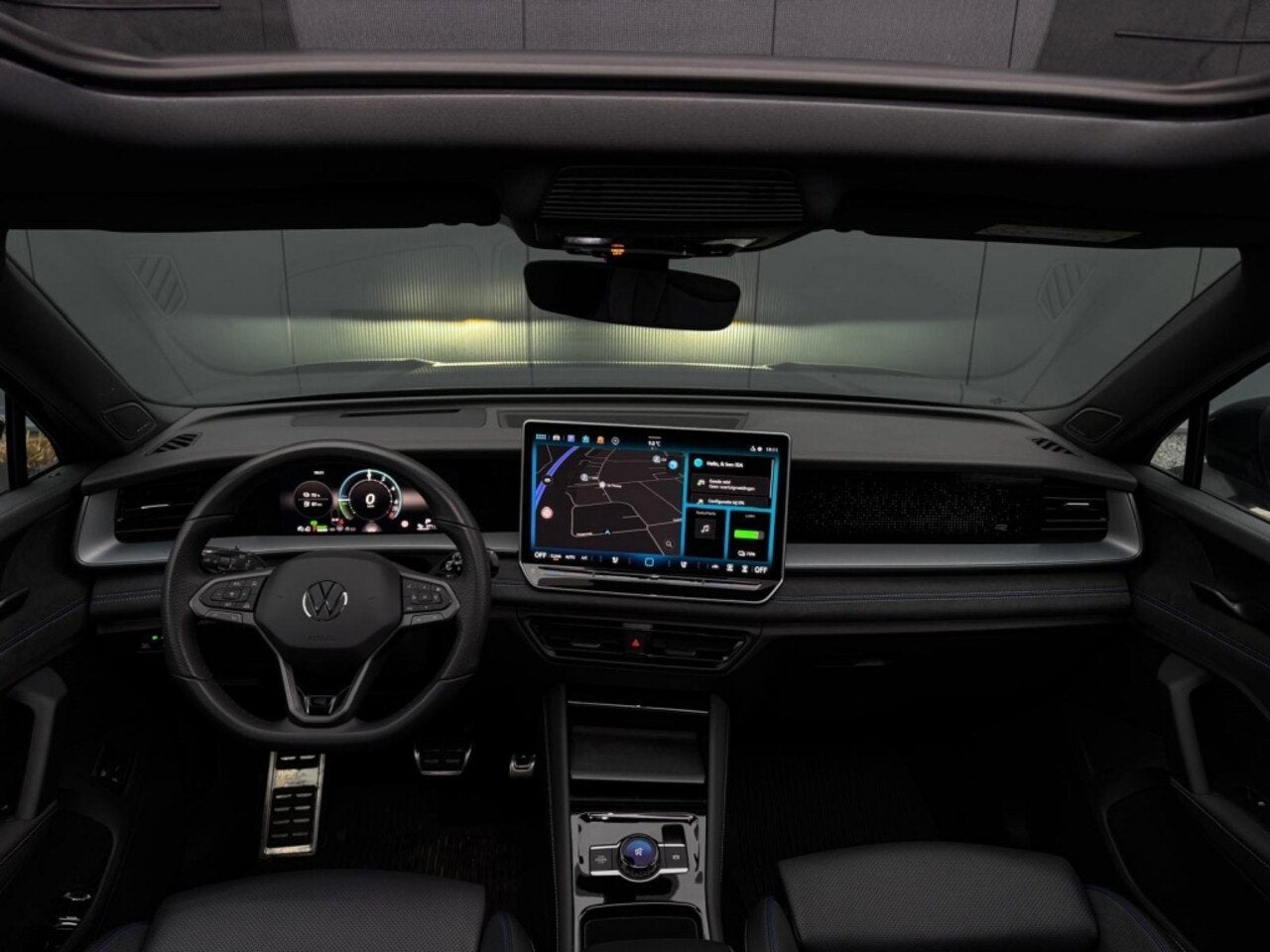 Volkswagen TAYRON 1.5 eHybrid R-Line Edition | Pano | Leder, 4 cilinders, 1848 kg, Bedrijf, Adaptive Cruise Control