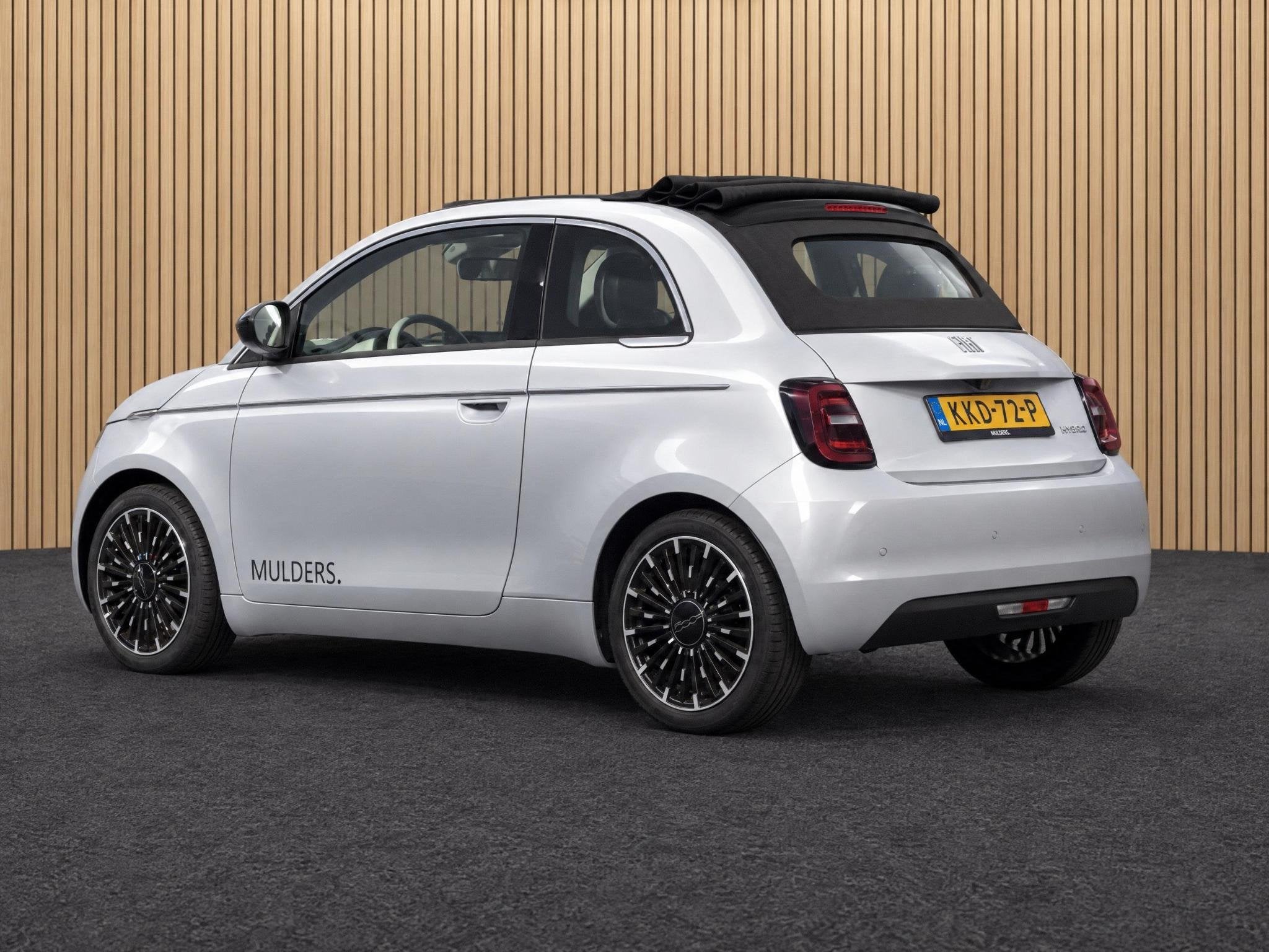 Fiat 500C 1.0 Hybrid La Prima | Navi / Camera / Climate, Auto's, 12 maanden, Gebruikt, Euro 6, 4 stoelen