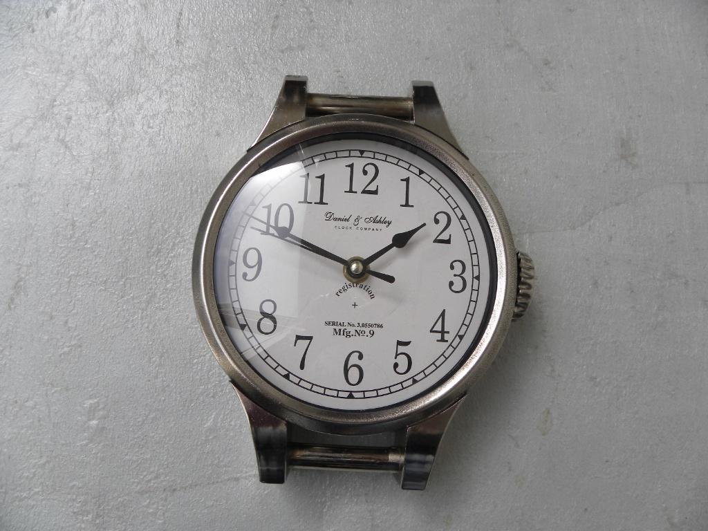 Quartz klok Daniel & Ashley Clock Company, Ophalen of Verzenden, Gebruikt, Wandklok