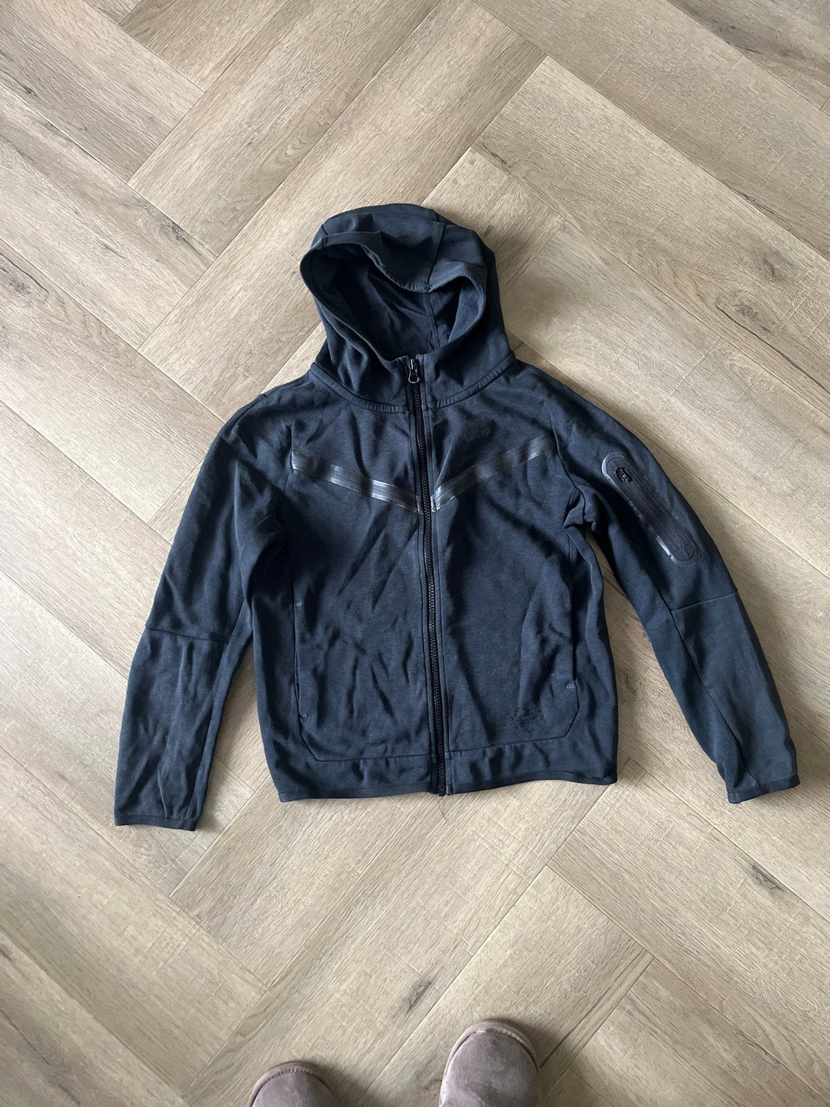 Nike Tech Fleece Hoodie/ vest Zwart - Maat M (137-147 CM), Ophalen of Verzenden, Gebruikt, Jongen of Meisje