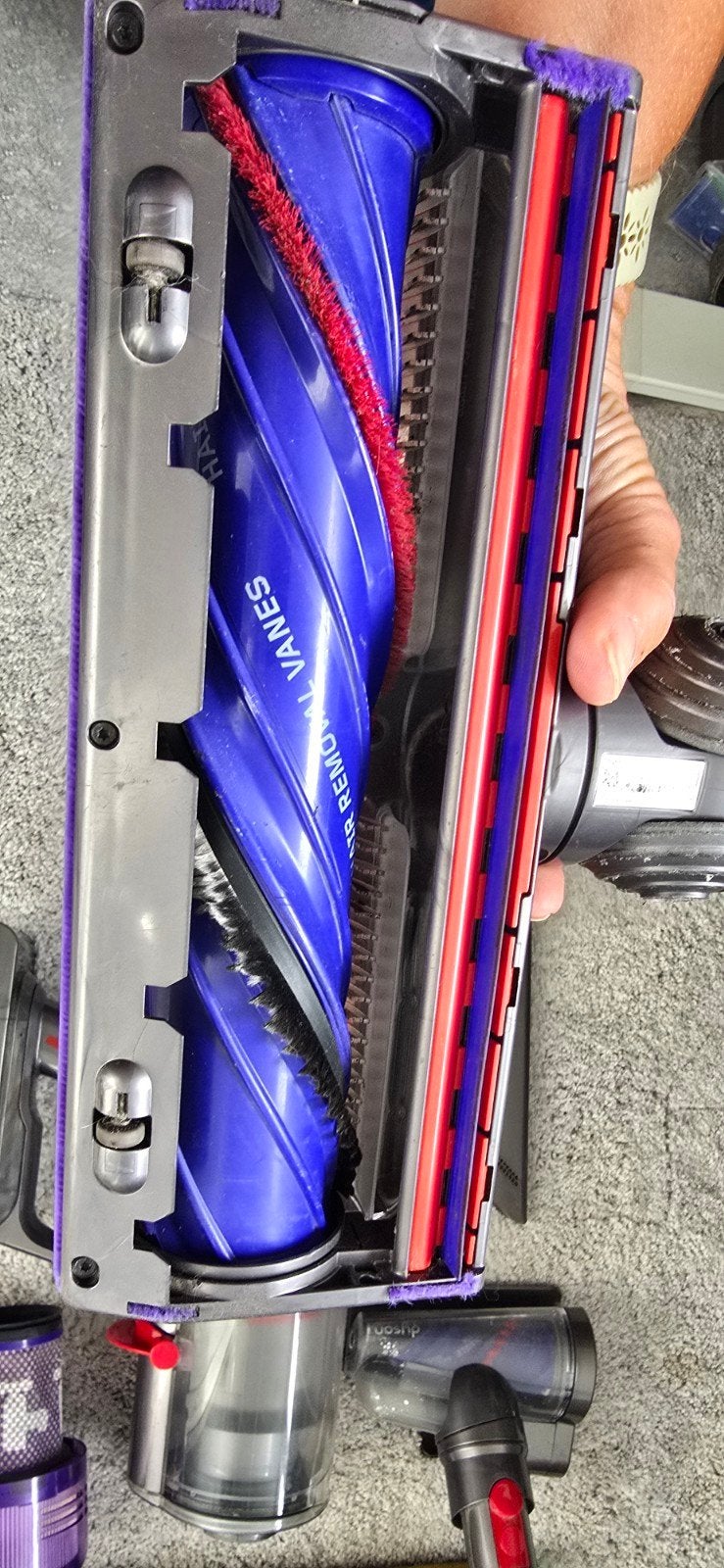 Foto 7 van Dyson V12 Detect Slim Absolute steelstofzuiger