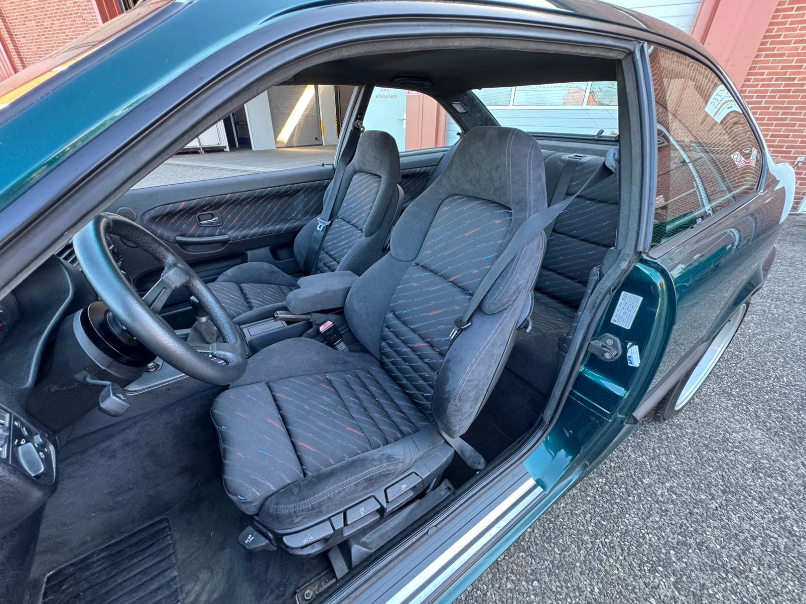 BMW 3-Serie 2.0 I 320i Coupe 1994 Groen M-vader interieur, Auto's, Automaat, Achterwielaandrijving, Geïmporteerd, 1300 kg