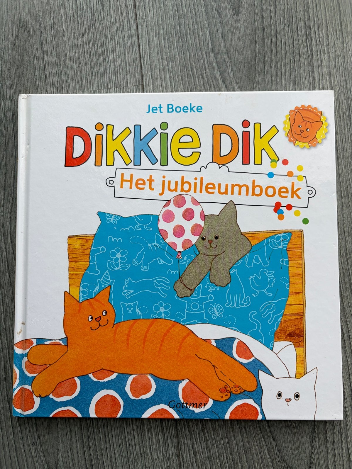 Dikkie Dik Het Jubileumboek - Zo goed als nieuw, Boeken, Ophalen of Verzenden, Zo goed als nieuw, 0 tot 6 maanden