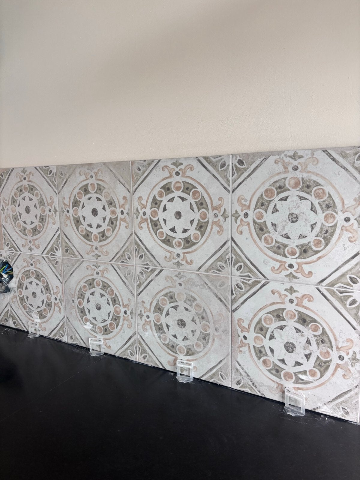 Negen Portugese tegels 45x45 cm - Groen, Beige/Geel, Wit, Doe-het-zelf en Verbouw, Ophalen, 40 tot 60 cm, Keramiek, Nieuw