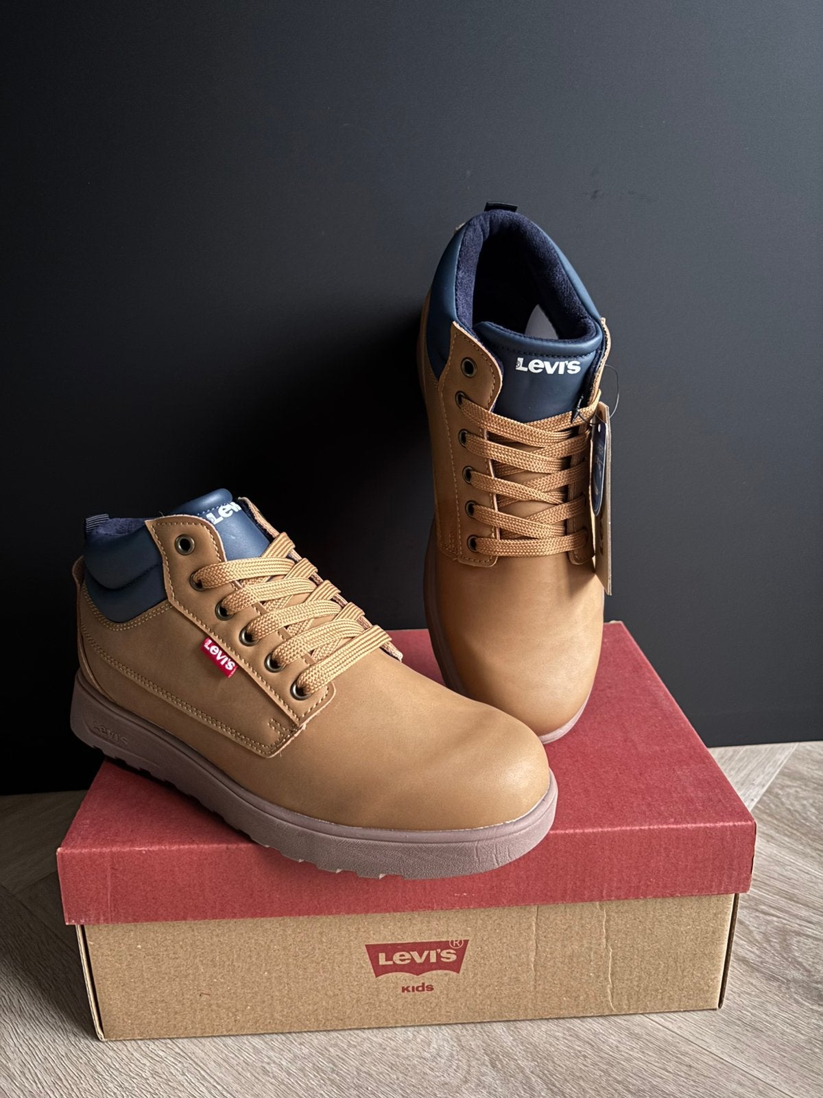 Levi’s Arizona boots Camel maat 37 – nieuw met doos, Bruin, Boots, Nieuw, Ophalen of Verzenden