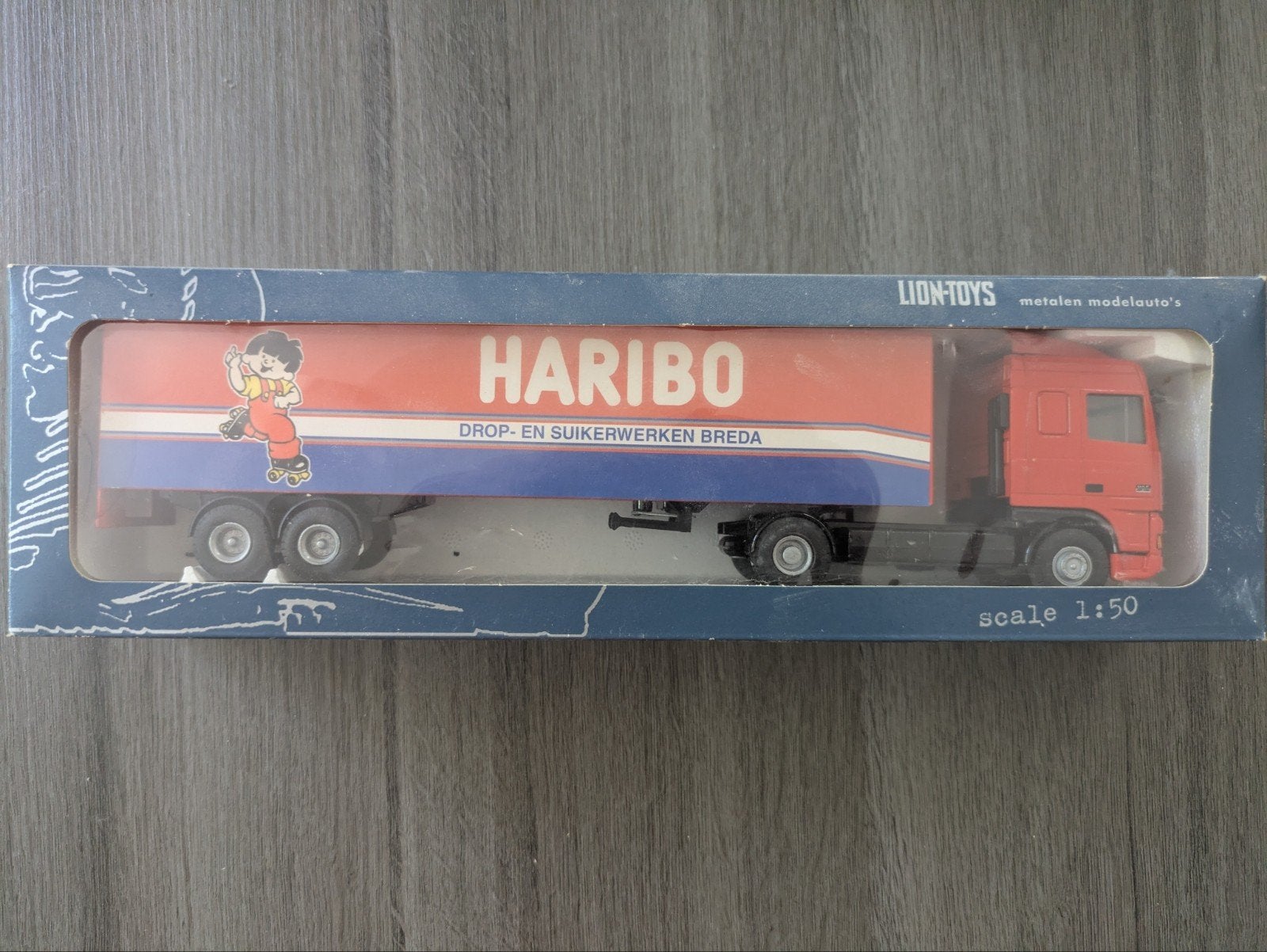 Vrachtwagen op schaal. 1:50 Haribo, Hobby en Vrije tijd, Ophalen of Verzenden, Nieuw, Bus of Vrachtwagen, Lion Toys