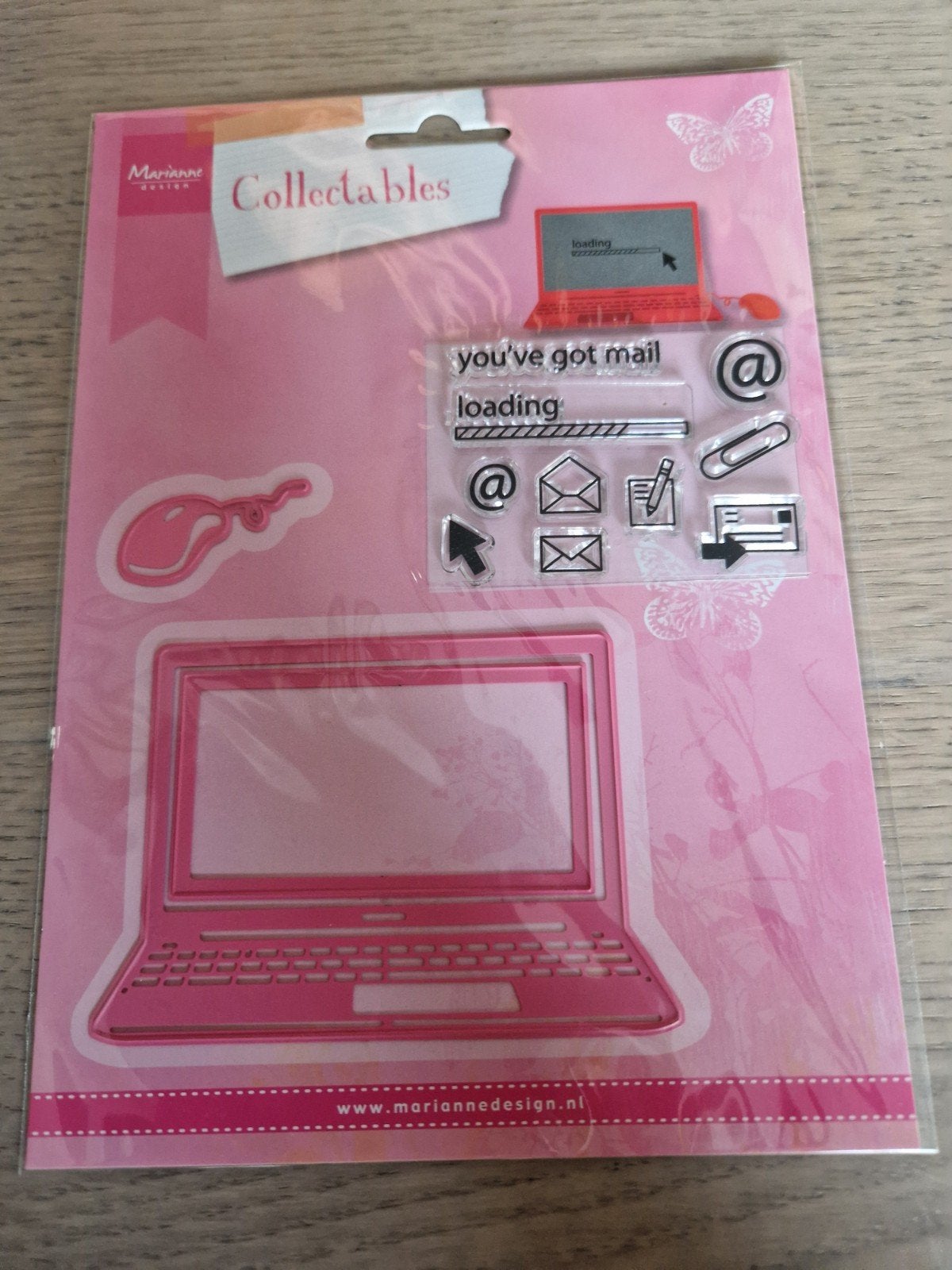 Marianne Design Col 1372 Laptop Stans en Stempel, Ophalen of Verzenden, Nieuw