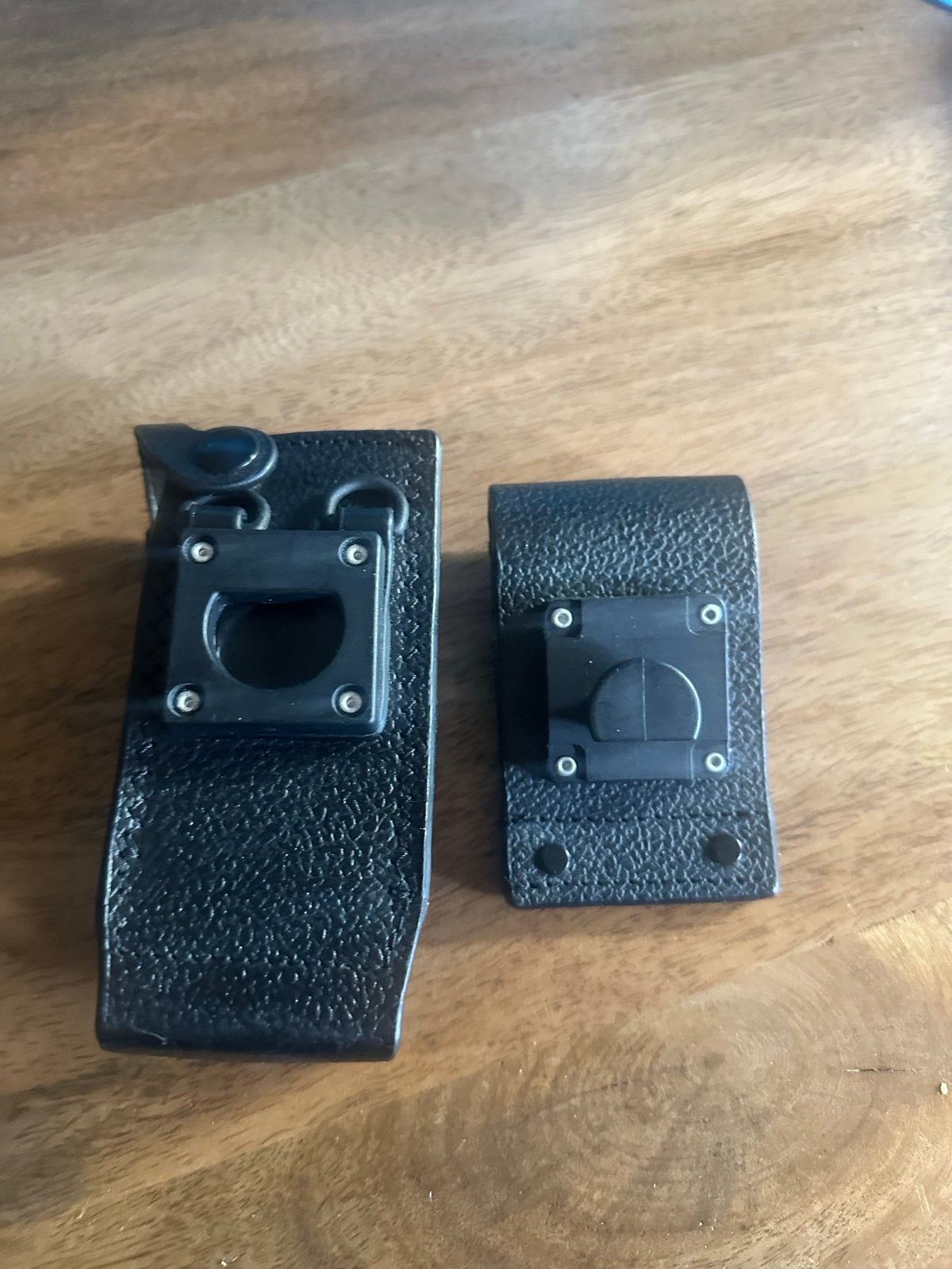 Motorola portofoonhouder met lus voor riem, Ophalen of Verzenden, Zo goed als nieuw, Toebehoren, Met broekklem