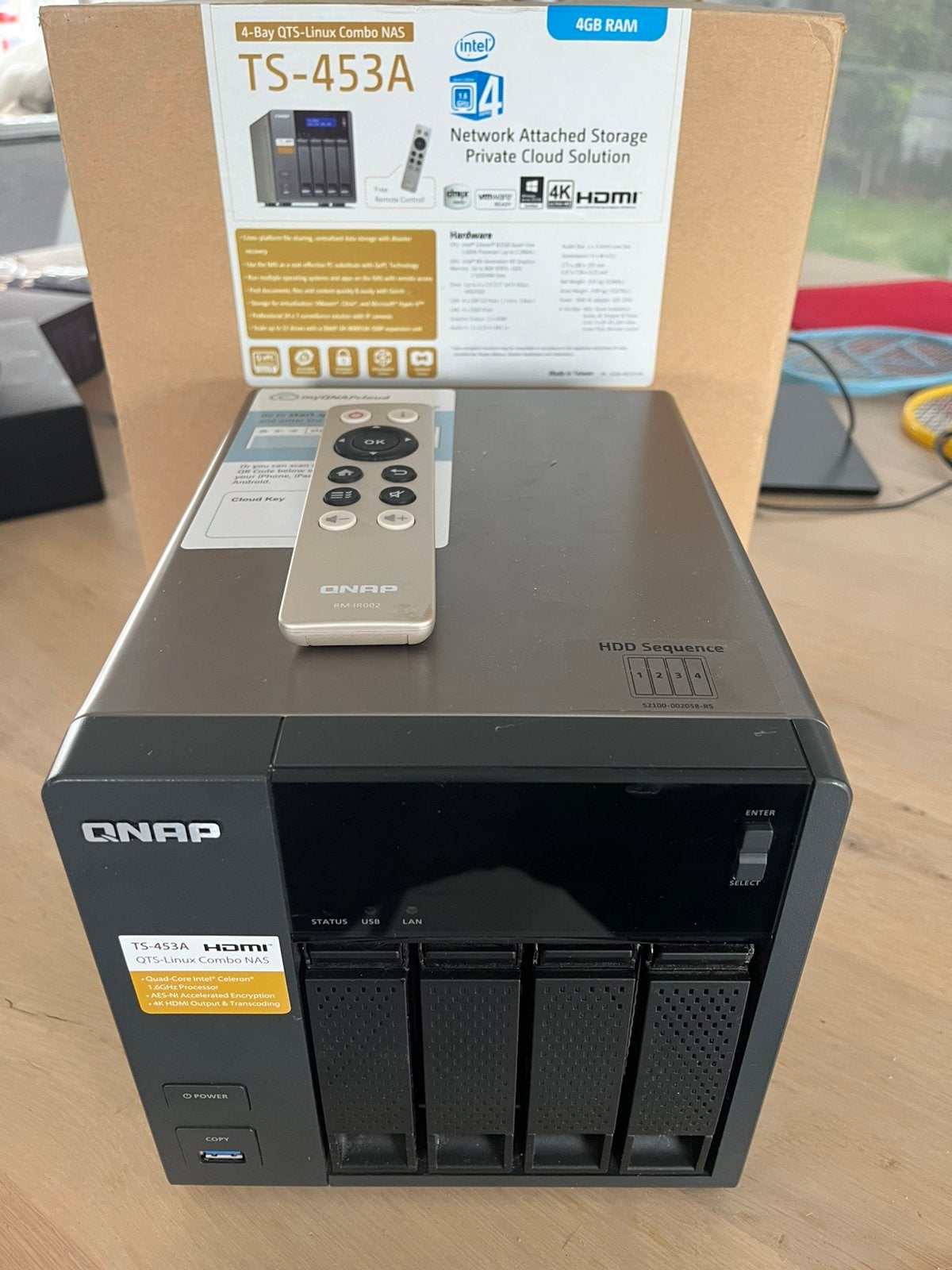 QNAP TS-453A NAS 8Gb 4x 4TB WD RED, Computers en Software, NAS, Ophalen of Verzenden, Zo goed als nieuw