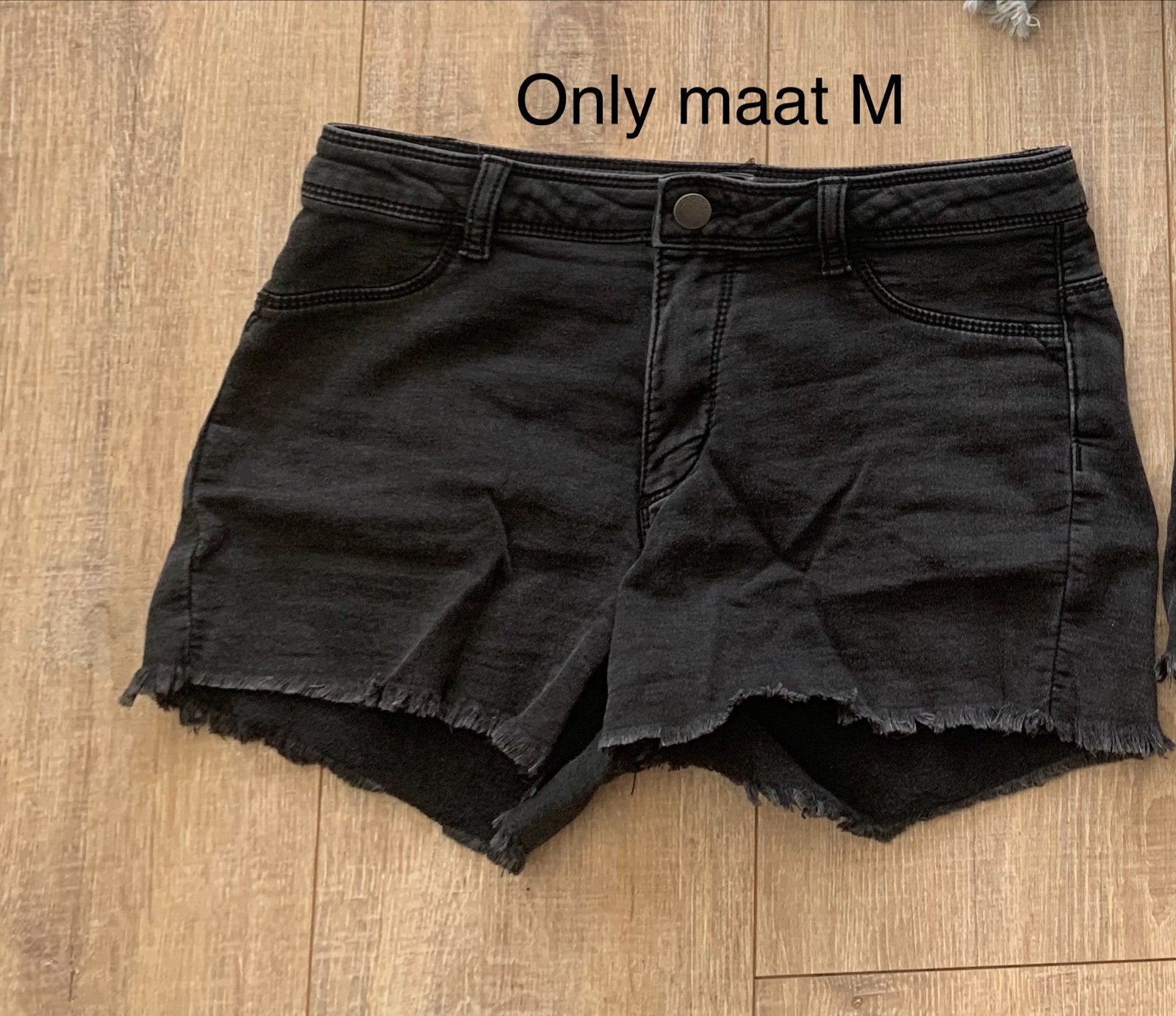 (Denim) shorts dames - Maat M/38, Kleding | Dames, Broeken en Pantalons, Maat 38/40 (M), Kort, Zwart, Ophalen of Verzenden