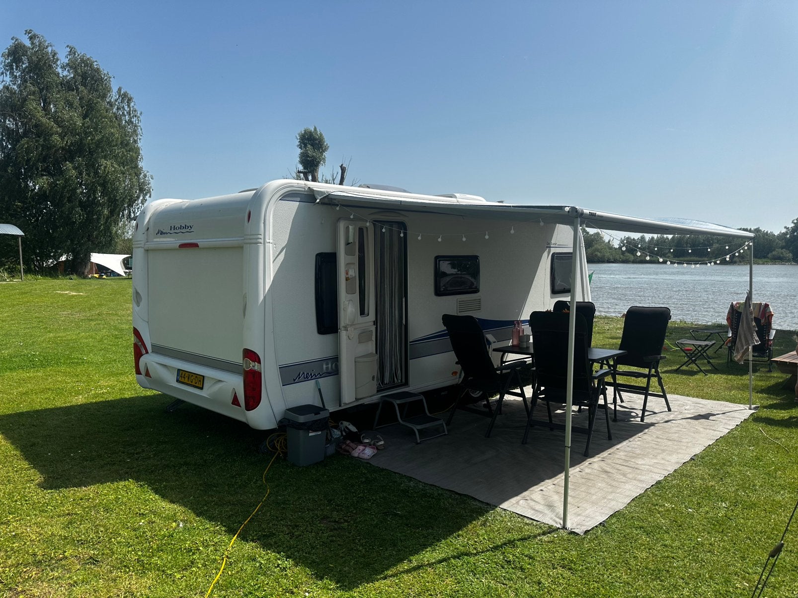 Hobby De Luxe 560 KMFE | Mover | Dakairco | Direct beschikb., Kachel, Rondzit, Hobby, Dwars-stapelbed