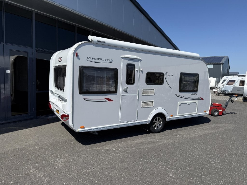 LMC Musica 470 E 2 Aparte bedden 210cm 1 Eig Luifel + Mover., Lengtebed, Bedrijf, Treinzit, 4 tot 5 meter