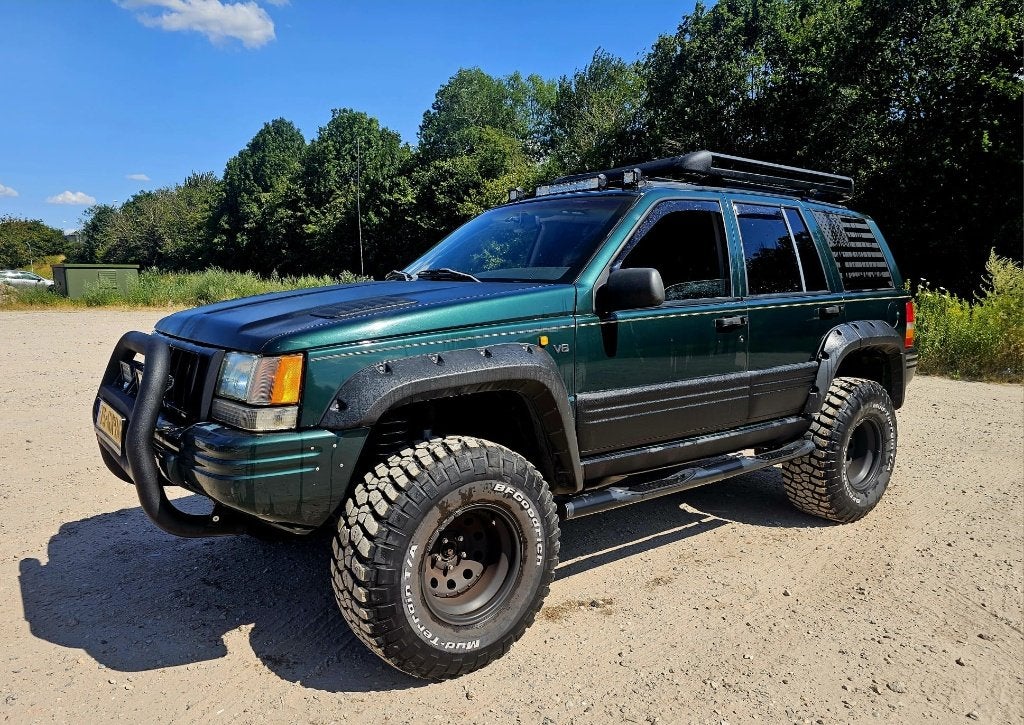 Jeep Grand Cherokee 5.2 V8 LPG 2WD, Automaat, Achterwielaandrijving, Leder, 5200 cc