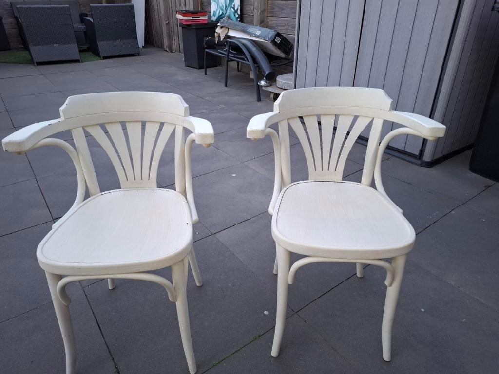 2 thonet/cafe stoelen, Ophalen