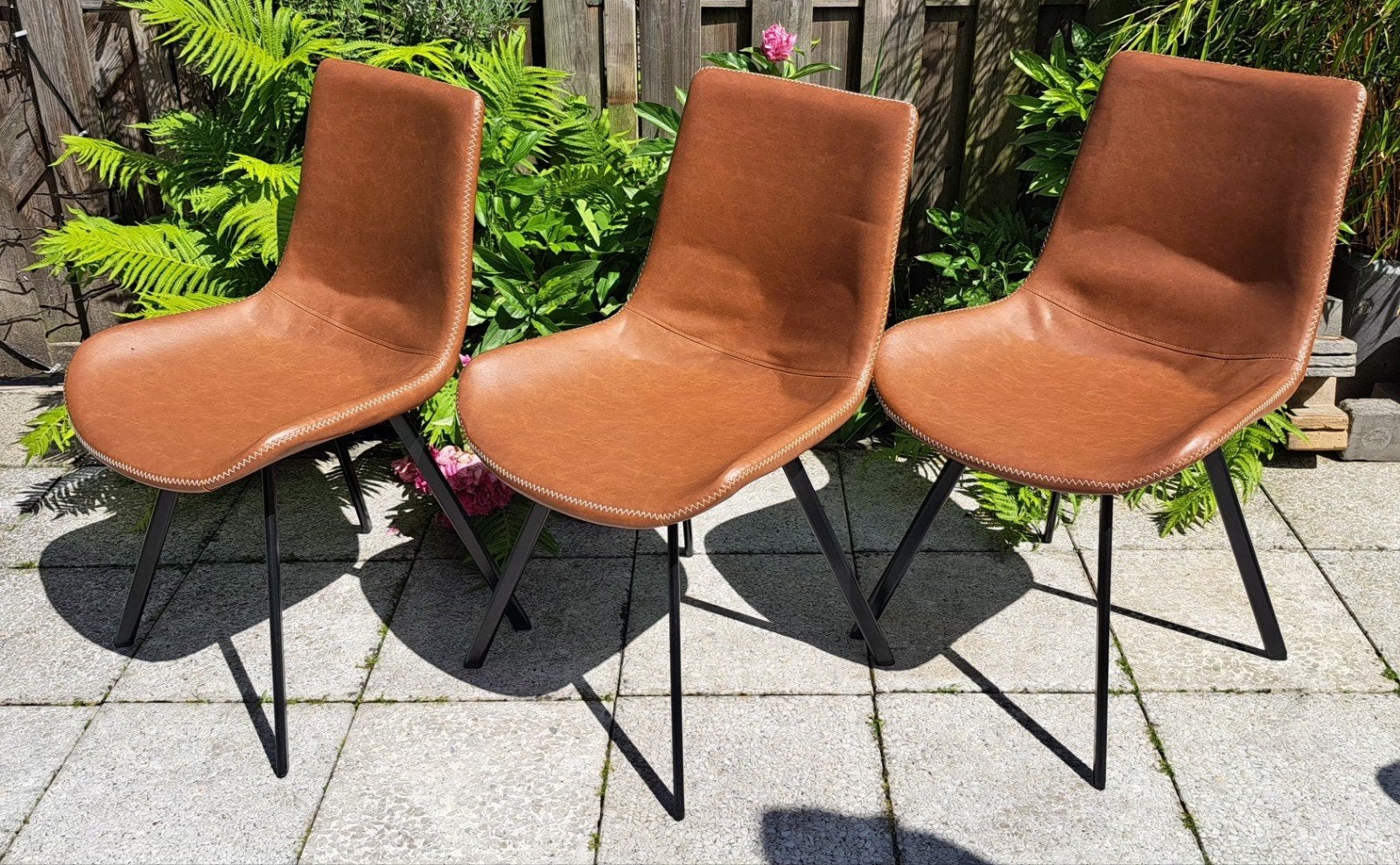 3 cognackleurige eettafelstoelen, Ophalen of Verzenden, Zo goed als nieuw, Bruin, Drie