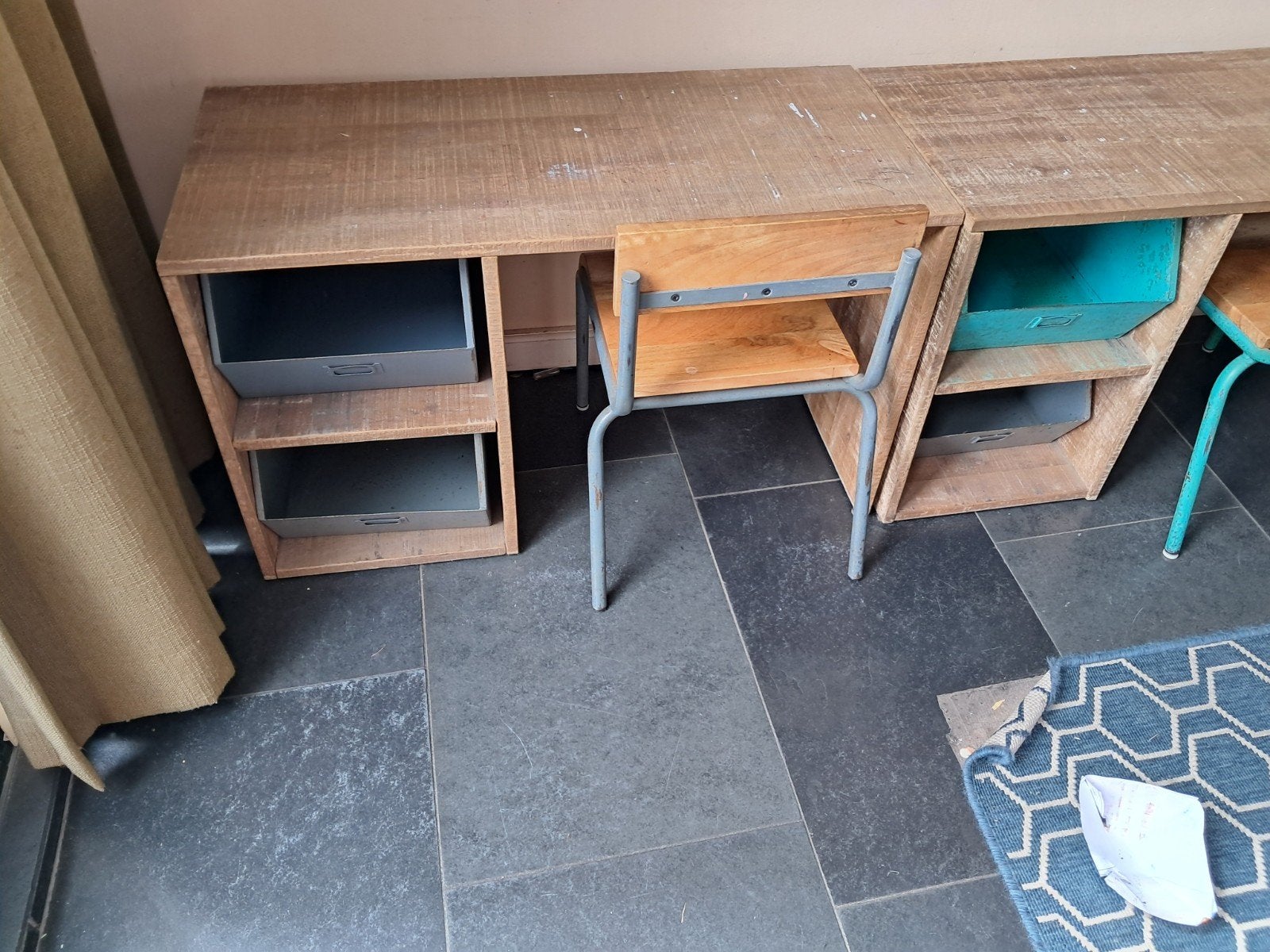 kinder bureau met stoeltje, Kinderen en Baby's, Kinderkamer | Tafels en Stoelen, Ophalen, Gebruikt, Tafel(s) en Stoel(en)