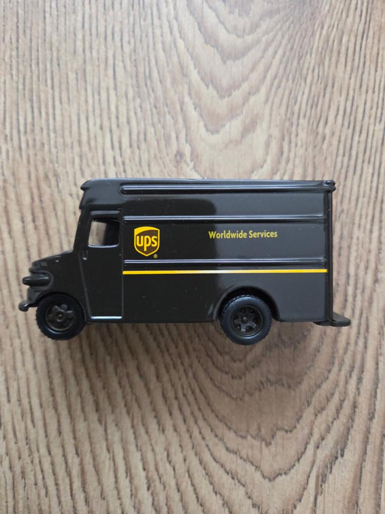 Leuke 'hondekop' auto ups, Ophalen of Verzenden, Groter dan 1:32, Auto, Overige merken