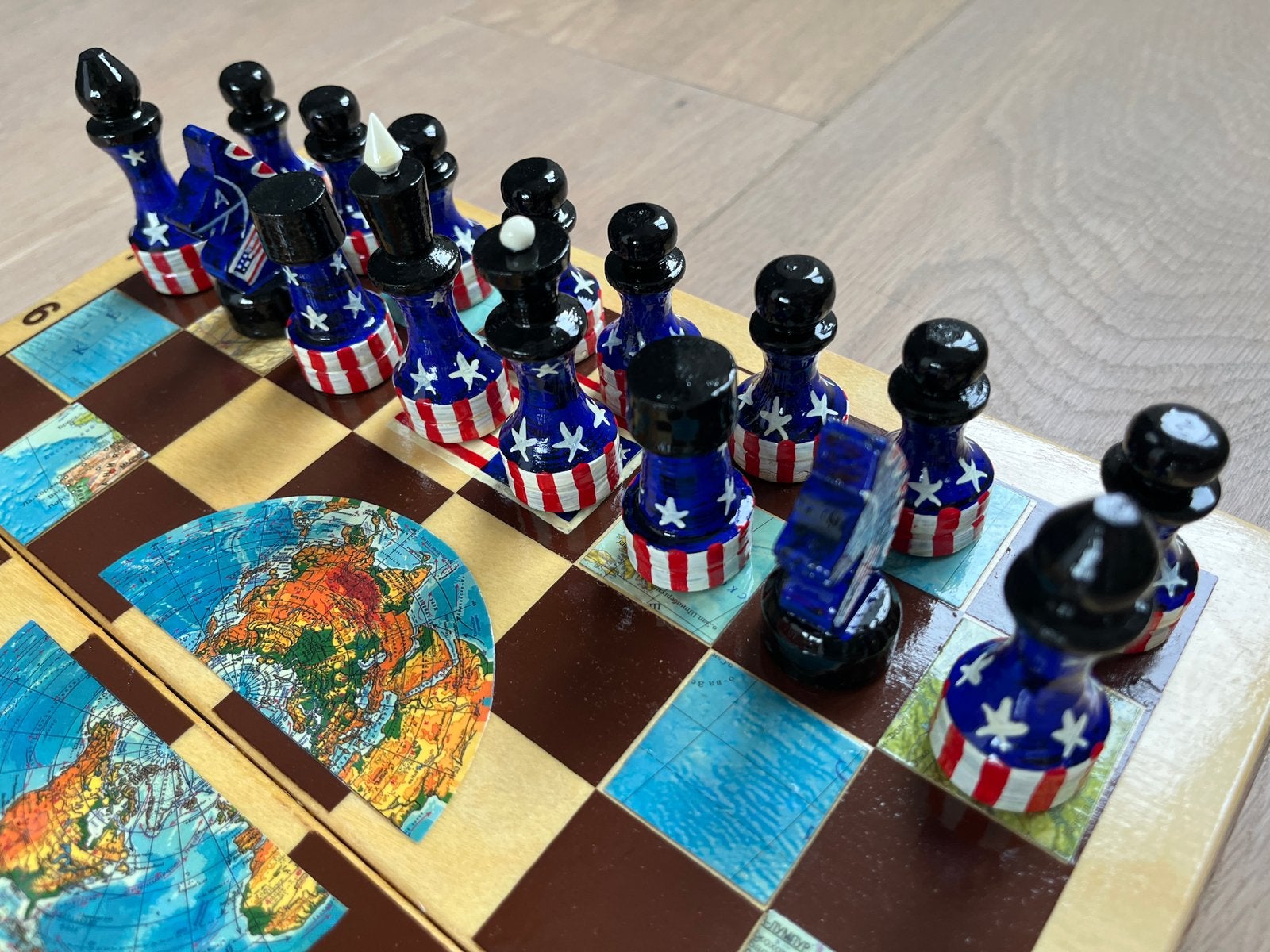 Uniek Koude Oorlog schaakspel USA vs USSR – handgeschilderd, Verzamelen, Ophalen of Verzenden, Overige soorten, Overige gebieden