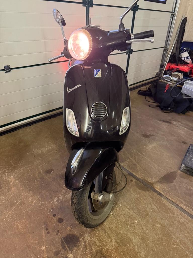 Vespa lx 50cc 4 takt, Ophalen, Zo goed als nieuw, Overige typen, Vespa