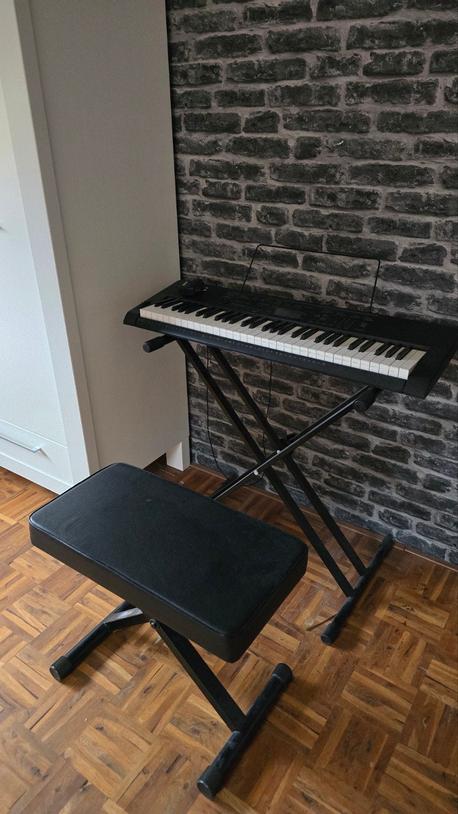 Casio CTK-3200 Keyboard met standaard en krukje