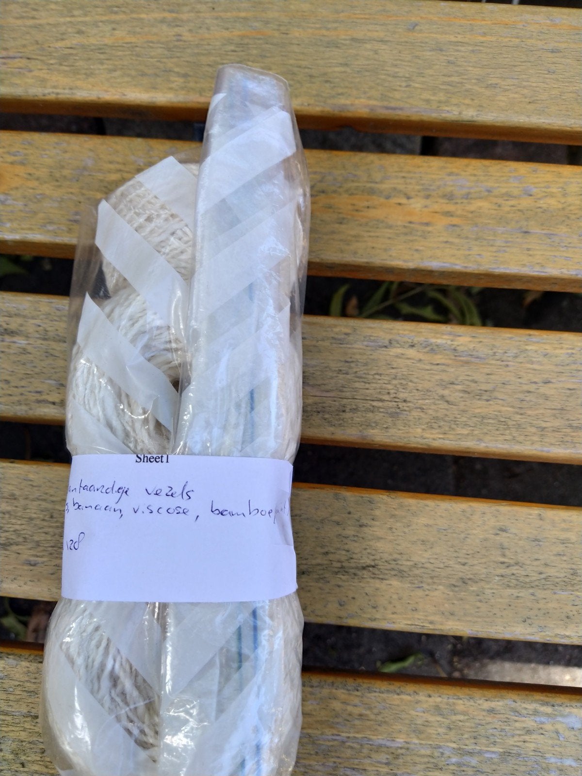 Zelfgesponnen puur plantaardige garen €12,50, Hobby en Vrije tijd, Breien en Haken, Ophalen of Verzenden, Nieuw, Breien of Haken