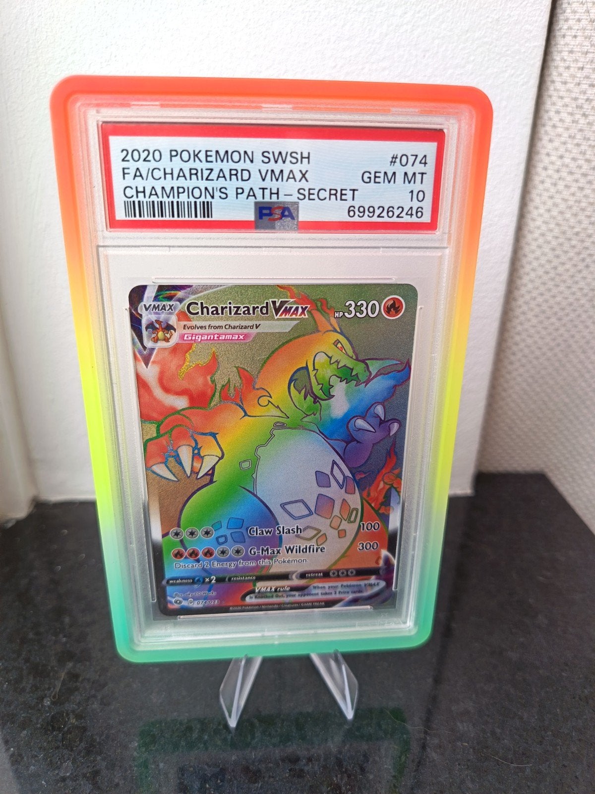 Charizard VMAX Rainbow SWS #074 PSA 10 Pokémon Kaart, Ophalen of Verzenden, Zo goed als nieuw, Losse kaart, Foil
