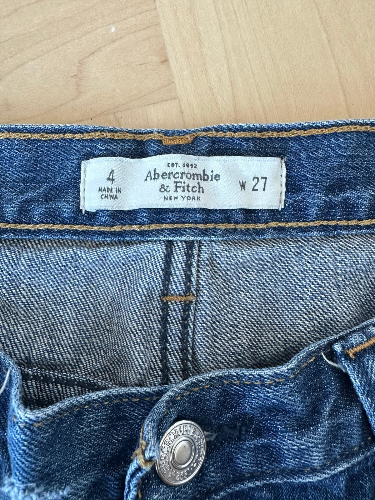 Abercrombie & Fitch denim shorts W27, Kleding | Dames, Broeken en Pantalons, Kort, Maat 36 (S), Gedragen, Verzenden