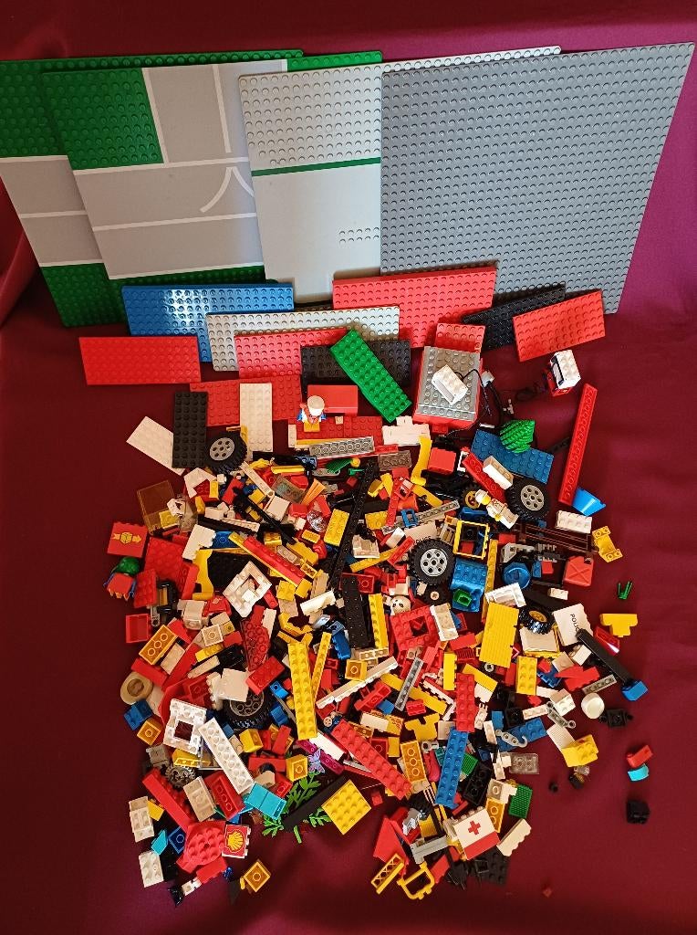 box met Lego, Kinderen en Baby's, Speelgoed | Duplo en Lego, Lego, Overige typen, Inclusief minifiguren, Ophalen of Verzenden