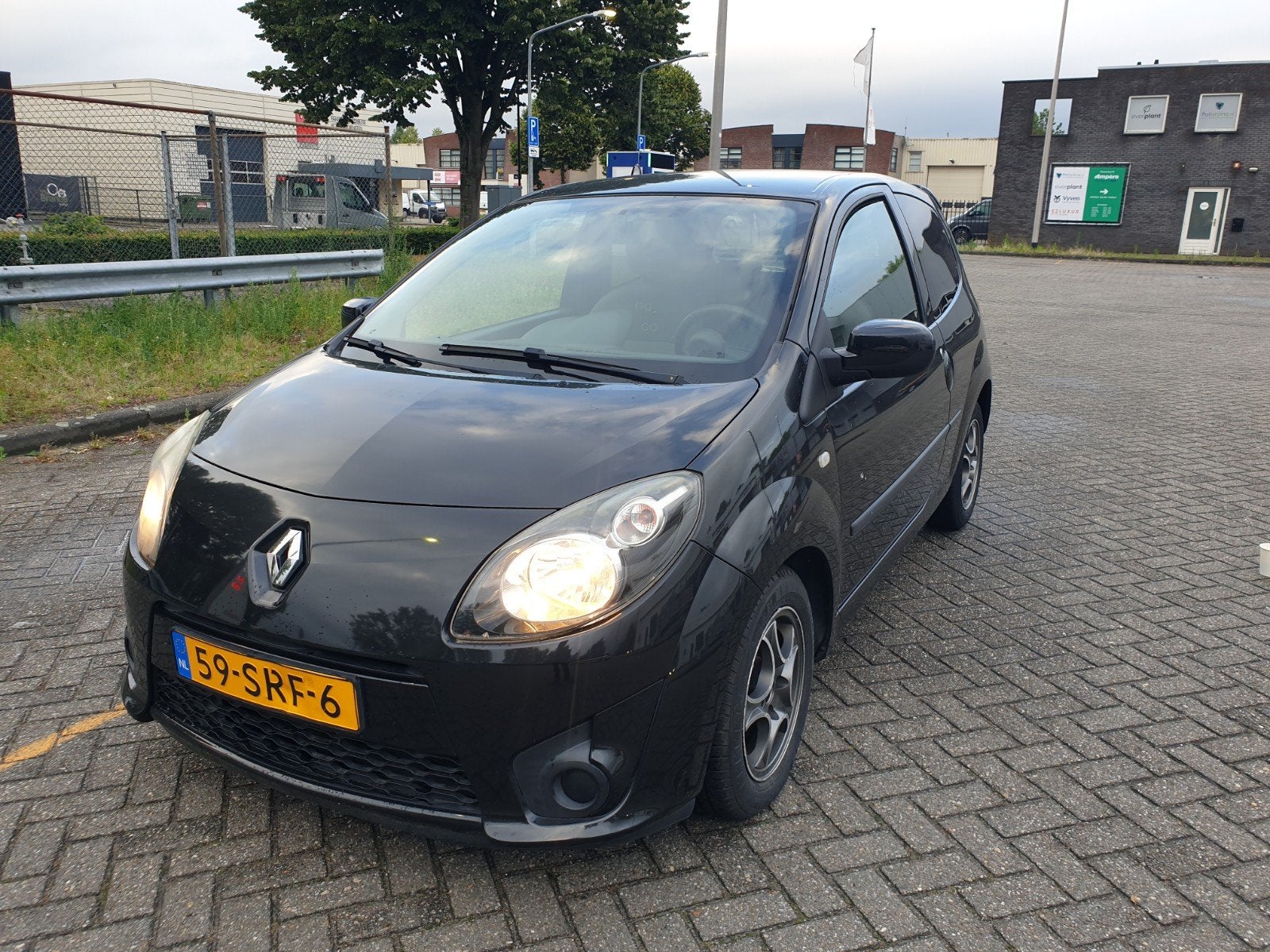 Renault Twingo 1.2 16V 2011 Zwart, Auto's, Renault, 839 kg, Twingo, 74 pk, 4 cilinders