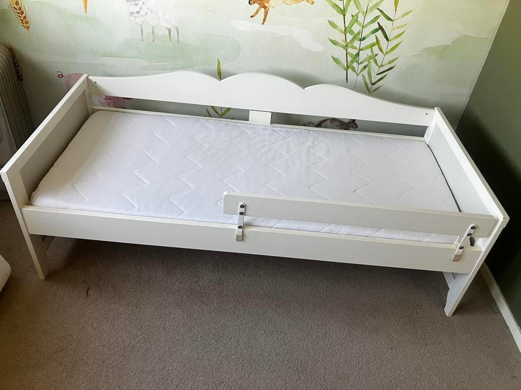 wit peuterbed incl matras, Ophalen, 70 tot 85 cm, 140 tot 160 cm, Zo goed als nieuw