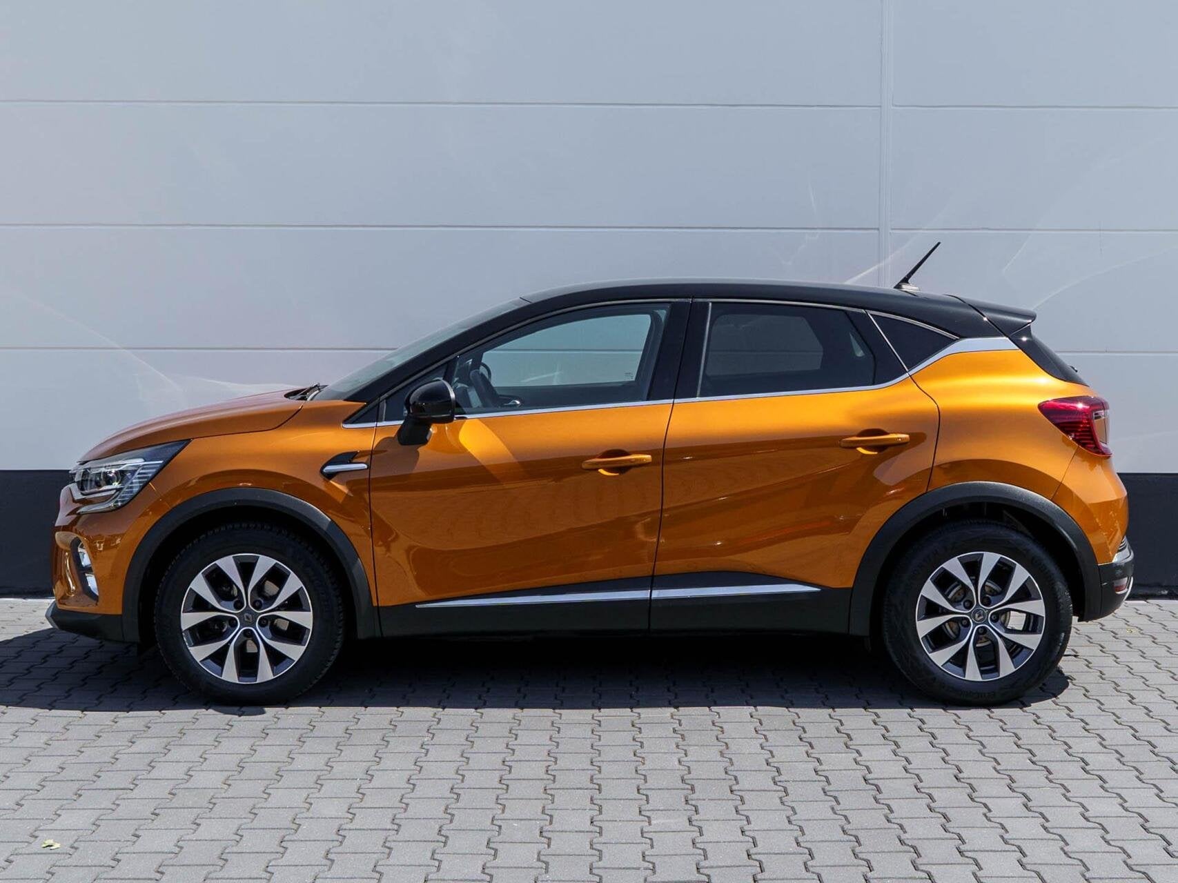 Renault Captur 1.3 TCe 130pk Automaat Intens | Navigatie | C, Gebruikt, Leder en Stof, Bedrijf, SUV of Terreinwagen