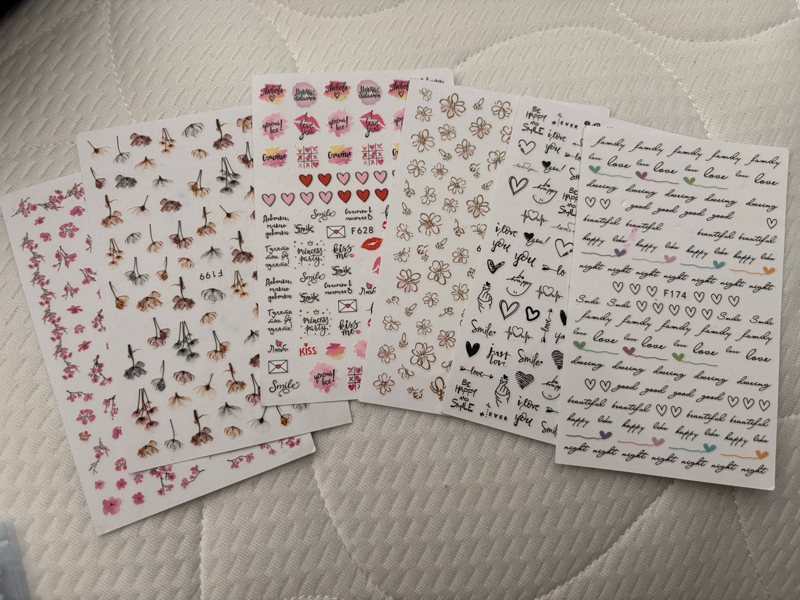 Nailart materialen: glitters, folie, steentjes en stickers, Ophalen of Verzenden, Zo goed als nieuw, Overige kleuren, Handen en Nagels