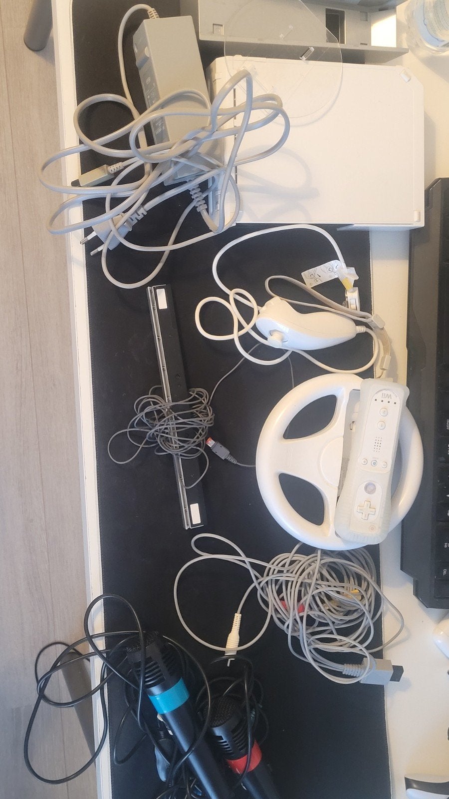Wii console met 1 controller, stuurtje, microfoons en games, Ophalen of Verzenden, Gebruikt, Met 1 controller, Met games