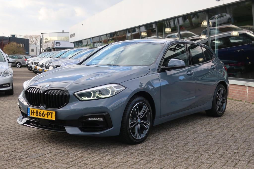 BMW 1-serie 118i Executive Edition 2e EIG_LED_NAVI_PDC V+A_N, Gebruikt, Leder en Stof, Origineel Nederlands, Bedrijf