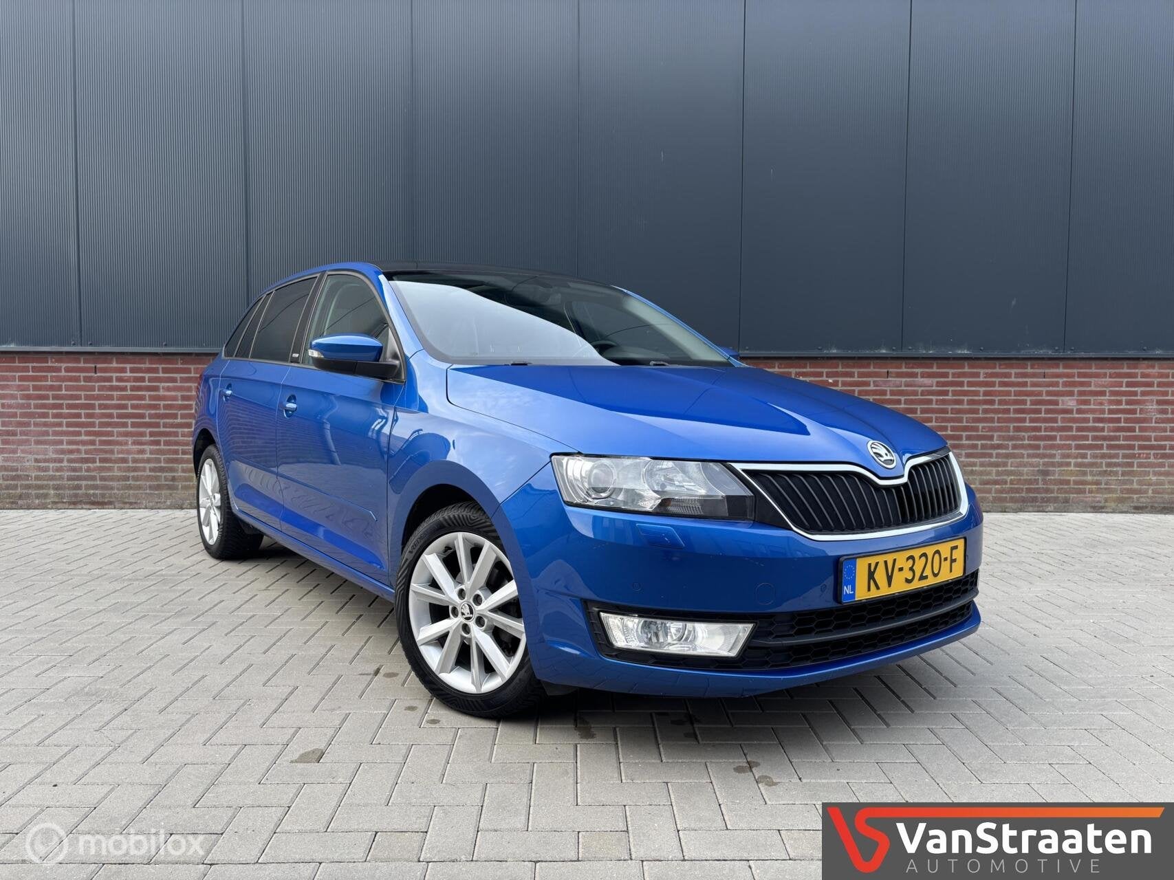 Skoda Rapid Spaceback 1.2 TSI Greentech JOY | Pano | Carplay, Stof, Gebruikt, Euro 6, 4 cilinders