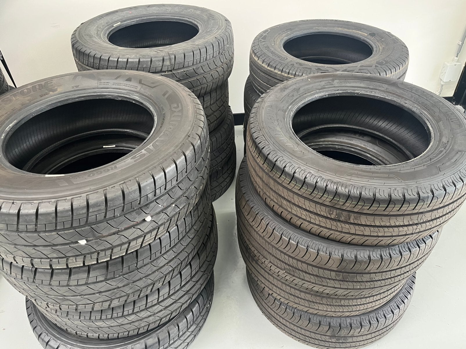 NIEUWE 235 50 19 C zomerbanden 215 75 16 C alle season, 16 inch, Nieuw, Band(en), Personenwagen