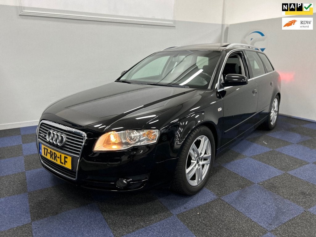 Audi A4 Avant 3.2 FSI quattro / AUTOMAAT / MULTIEMEDIA-NAVI, Auto's, Audi, Automaat, Parkeersensor, Zwart, Origineel Nederlands
