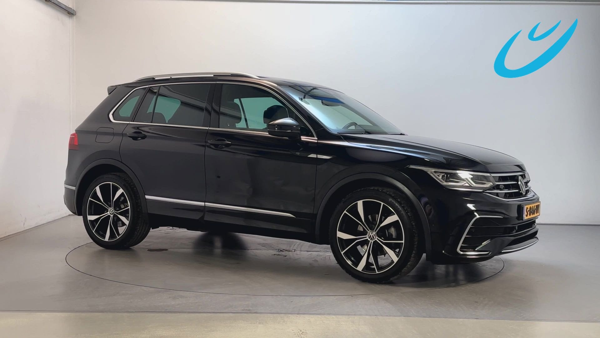 Volkswagen Tiguan 1.5 TSI 150pk DSG R-Line Business Panorama, 15 km/l, 4 cilinders, Alcantara, Origineel Nederlands