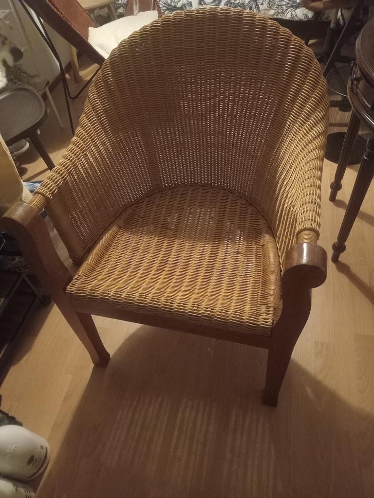 Rotan stoel, Ophalen