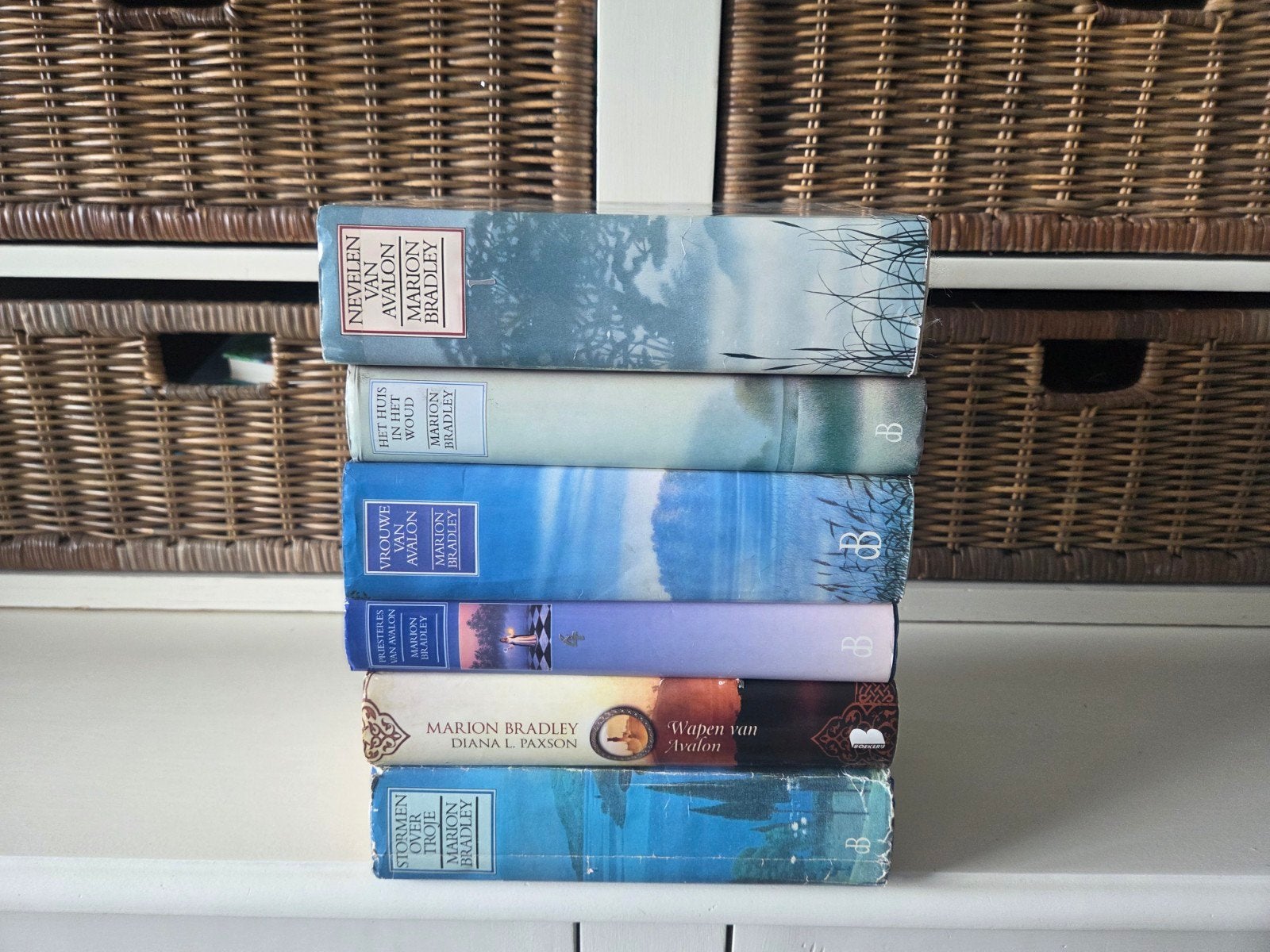 Marion Bradley - Avalon (7 stuks), Ophalen of Verzenden, Gelezen