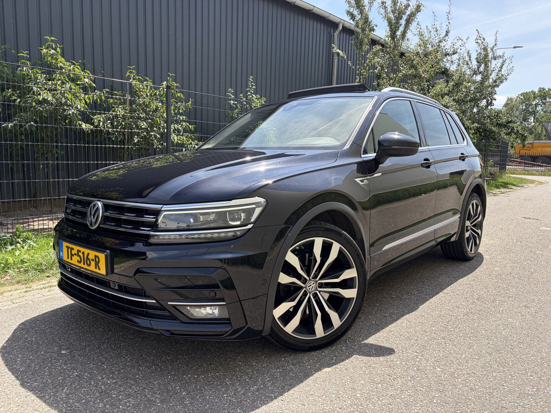 Volkswagen Tiguan 2.0 TSI 4Motion Highline / AUTOMAAT / R-LI, Automaat, Euro 6, 4 cilinders, 1984 cc