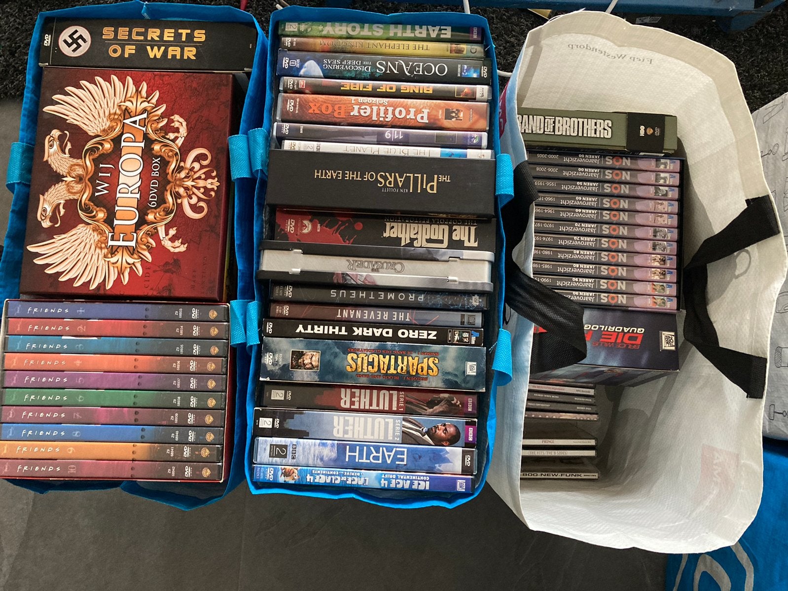 3 tassen vol dvd’s series boxen partij verzameling bluray cd, Alle leeftijden, Ophalen of Verzenden, Zo goed als nieuw