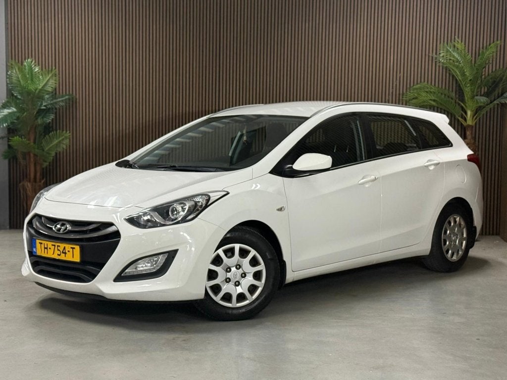 Hyundai i30 Wagon 1.4 Garantie, nieuw ketting (bj 2014), Auto's, Voorwielaandrijving, Euro 5, Gebruikt, 4 cilinders